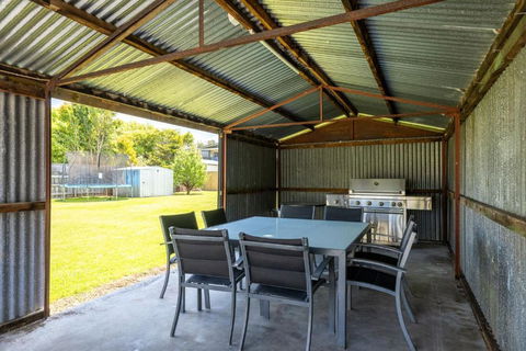 Casa Mar Vista - Pubs and Clubs 2