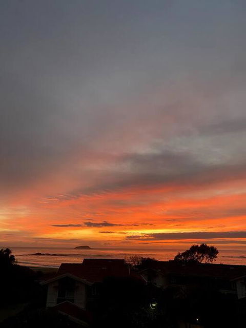 Casa Tropicana In Aqua Luna Resort - 1 BedRoom Ocean Views Surfs Up! - Pubs and Clubs 3