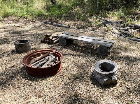 Casa Verde Off-grid Hideaway Agnes Water 1770 - Pubs and Clubs 4