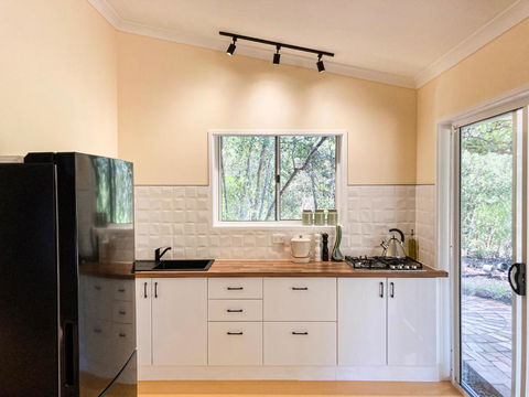 Casa Verde Off-grid Hideaway Agnes Water 1770 - Pubs and Clubs 2