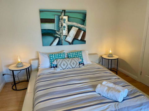 Catalina Luxe Beachfront Ocean View Old Bar Beach - Pubs and Clubs 4