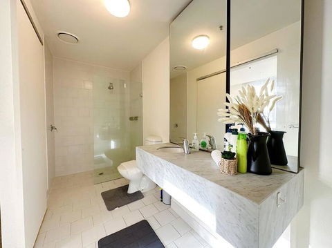 CBD Central QV 1-Bedroom Apt - Pubs and Clubs 1