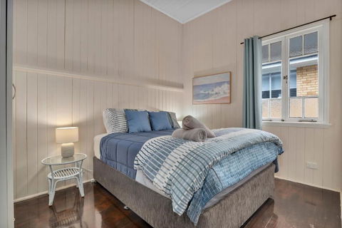 Cedar Street Lodge 5BRMS 3BTHS 2 Homes In 1 - Pubs and Clubs 4