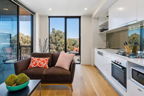 Central Sydney Rd Brunswick Train Tram Parking Wifi - Pubs and Clubs 0