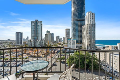 Central Twin Units In The Heart Of Surfers Paradise - Q Stay - Pubs and Clubs 4