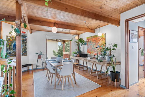 CHALET MOMA Port Elliot - BYO Linen - For Lovers Of Different - Pubs and Clubs 2