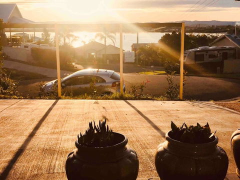 Channel View - Pubs and Clubs 1