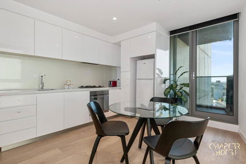 Chapter 3 In Imagine Macro Hotel - Pubs and Clubs 2