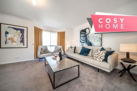 Charisma In Clarence - Pubs and Clubs 0