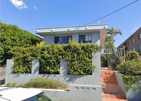 Charming 2bd Apt Near UQ & Ferry - Pubs and Clubs 1