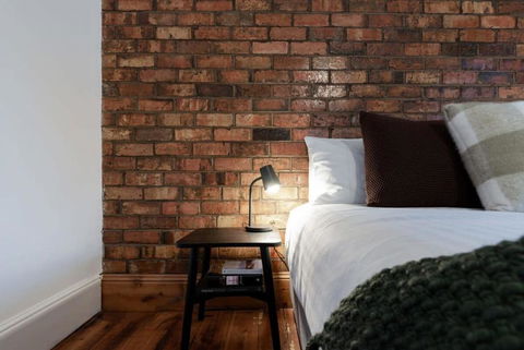 Charming Cottage Near The City With Parking - Pubs and Clubs 1