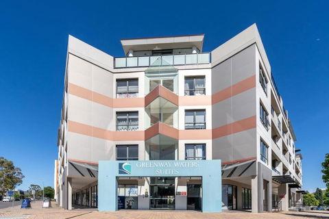 Central 2BR Stylish Apt Located In Greenway - Pubs and Clubs 2