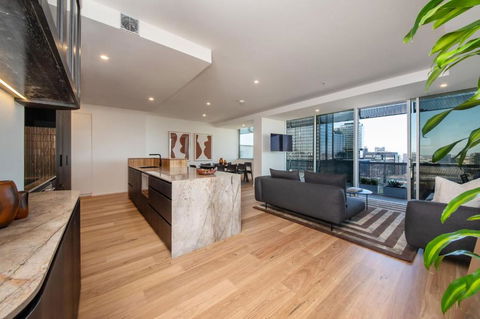 Cloud Nine - Pubs and Clubs 0