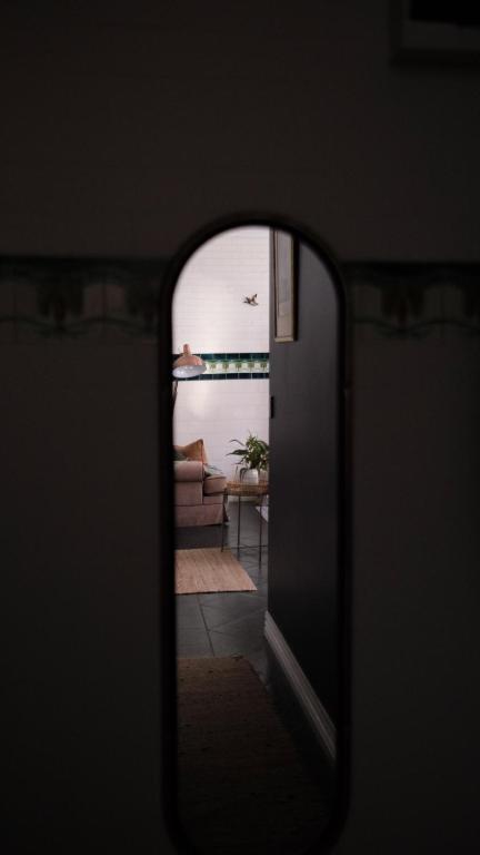 Charming Vintage Flat Near Newtown. 11am Checkout. - Pubs and Clubs 3