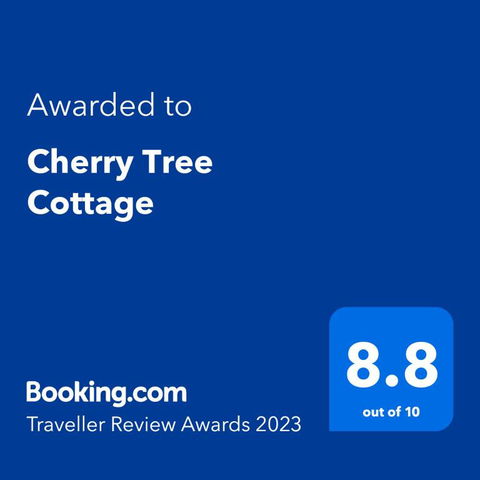 Cherry Tree Cottage - Pubs and Clubs 2