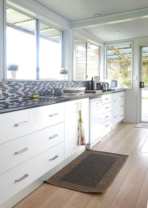 Cherswood Farm - Pubs and Clubs 1