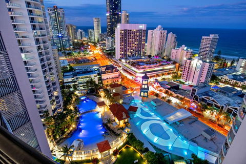 Chevron Renaissance - 2 Bedroom 1 Bathroom - LEVEL 24 OCEAN VIEWS - Self Contained & Privately Managed - Pubs and Clubs 0