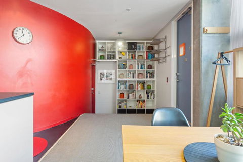 Chic 1-Bed Apartment In The Heart Of Newtown - Pubs and Clubs 2