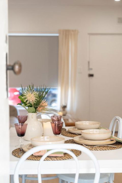 Chic Fully Renovated Mile End Retreat 10 Min Walk To CBD And Close To Cafes - Pubs and Clubs 3