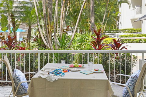 Chidori Court - Pubs and Clubs 1