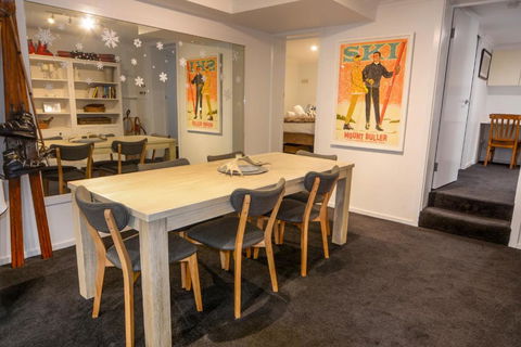 Christiana 5 - Pubs and Clubs 4