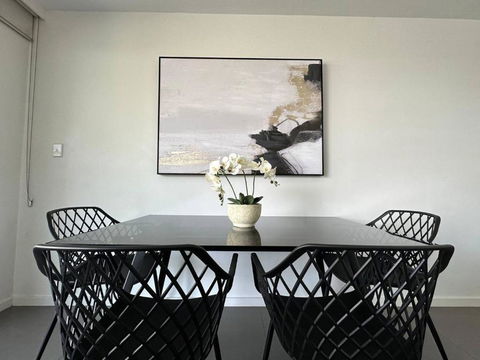 Cirque Apartments - Pubs and Clubs 2