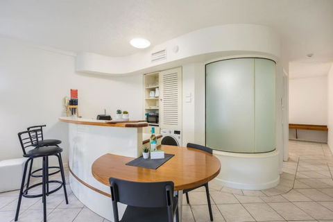 City Centre Unit On The Esplanade - Pubs and Clubs 3