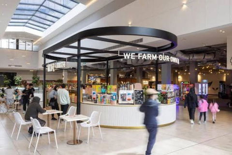 Cityline Serenity 2BR In Monash - Pubs and Clubs 1