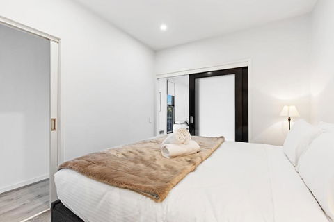 Cityscape In The Heart Of Melbourne - Pubs and Clubs 2