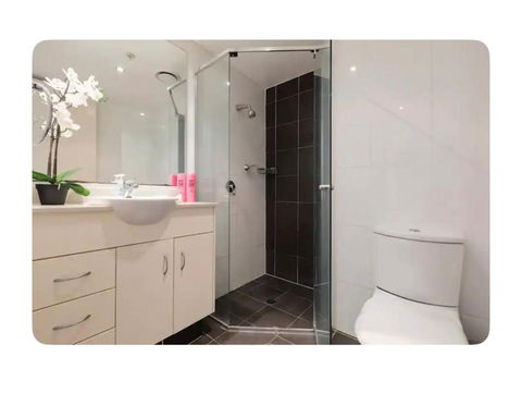 Cityscape Retreat 2 Bedroom Apartment - Pubs and Clubs 2