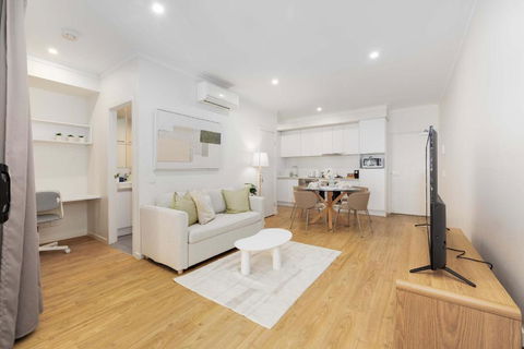 Cityside Comfort 1BR Retreat In West End Parking - Pubs and Clubs 1