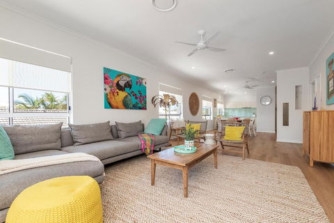 Clearwater Noosa Resort - Pubs and Clubs 1