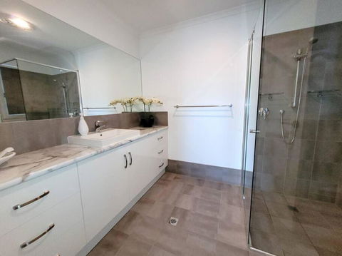 Clipper Getaway - Pubs and Clubs 2