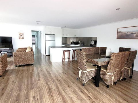 Clipper Getaway - Pubs and Clubs 3