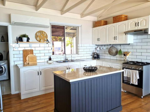 Cloud 9 - Pubs and Clubs 2