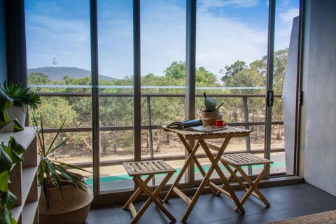 City Apartment With Mountain Views NISHI - Pubs and Clubs 3