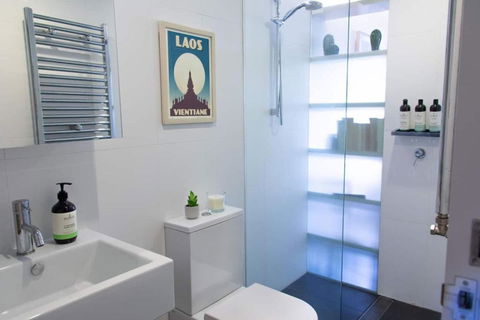 City Apartment With Mountain Views NISHI - Pubs and Clubs 4