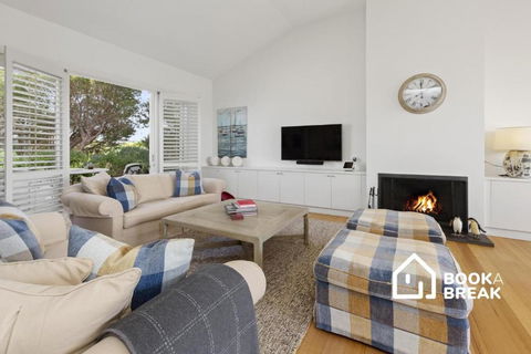 Clovelly Of Portsea - Heated Pool Spa Luxury - Pubs and Clubs 3