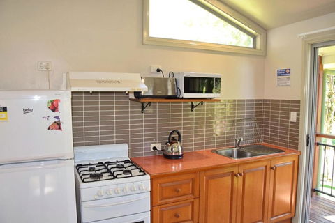 Coast And Country Cabin 5 - Pubs and Clubs 1