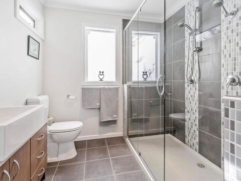 Coastal Breeze Balnarring - Pubs and Clubs 4