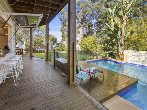 Coastal Breeze Balnarring - Pubs and Clubs 0