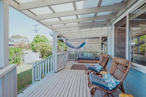 Coastal Cottage - Pubs and Clubs 1