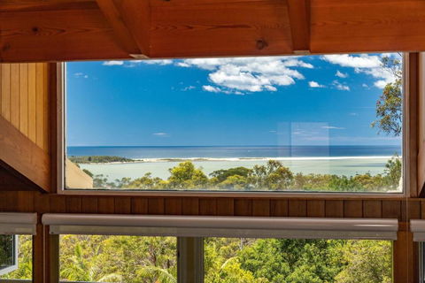 Coastal Cove - Pubs and Clubs 0