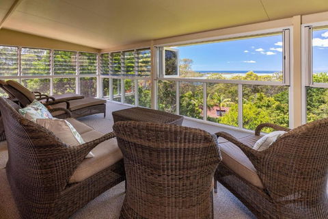 Coastal Cove - Pubs and Clubs 1