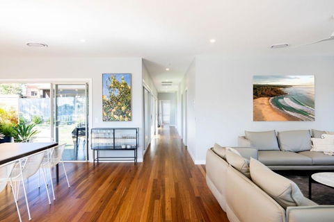 Coastal Pet Friendly Luxe - Pubs and Clubs 4