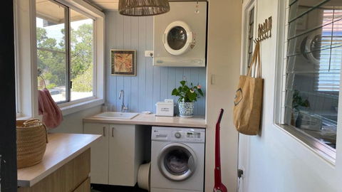 Coastal Retreat In The Heart Of Brunswick Heads - Pubs and Clubs 3