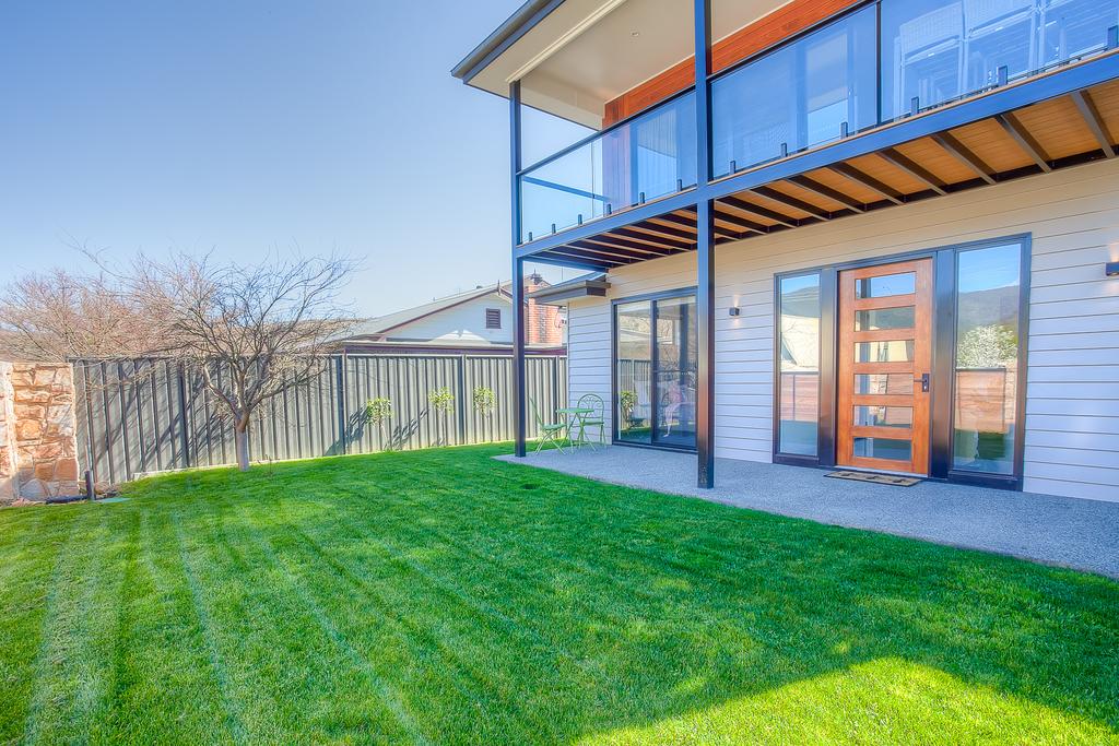 Bright VIC Pubs and Clubs