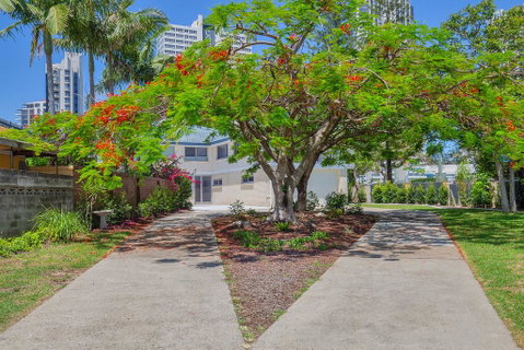 29 Stanhill Drive - Pubs and Clubs 1