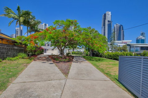 29 Stanhill Drive - Pubs and Clubs 2