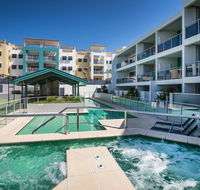 2BR Coolum Beach Escape  Courtyard Pool Spa Tennis - Pubs and Clubs